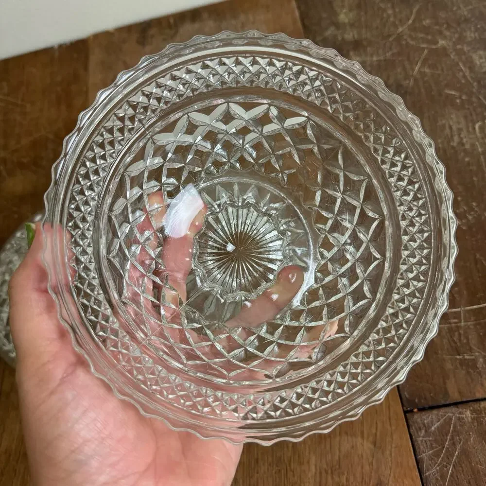 Anchor Hocking Wexford Pressed Glass‎ Diamond Pedestal Candy dish with lid
